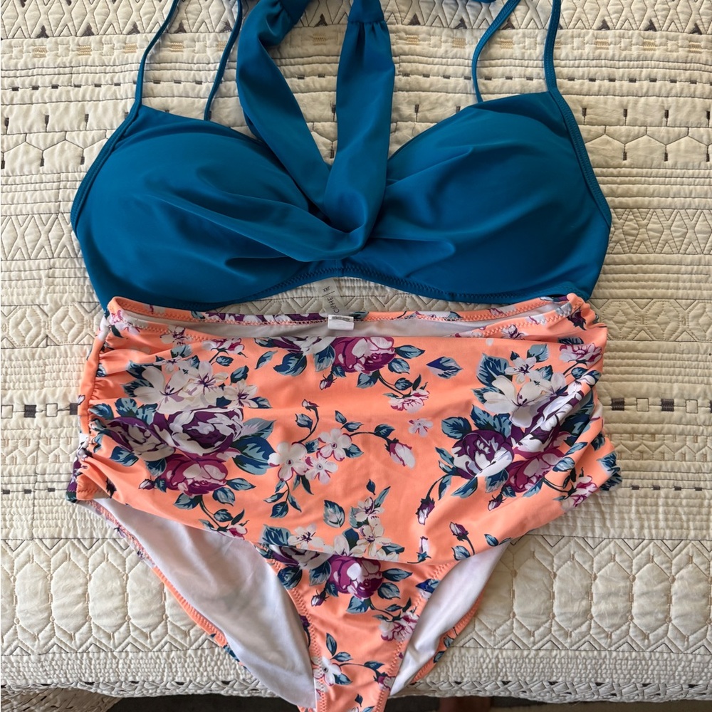 Cupshe Blue and Floral Bikini Set